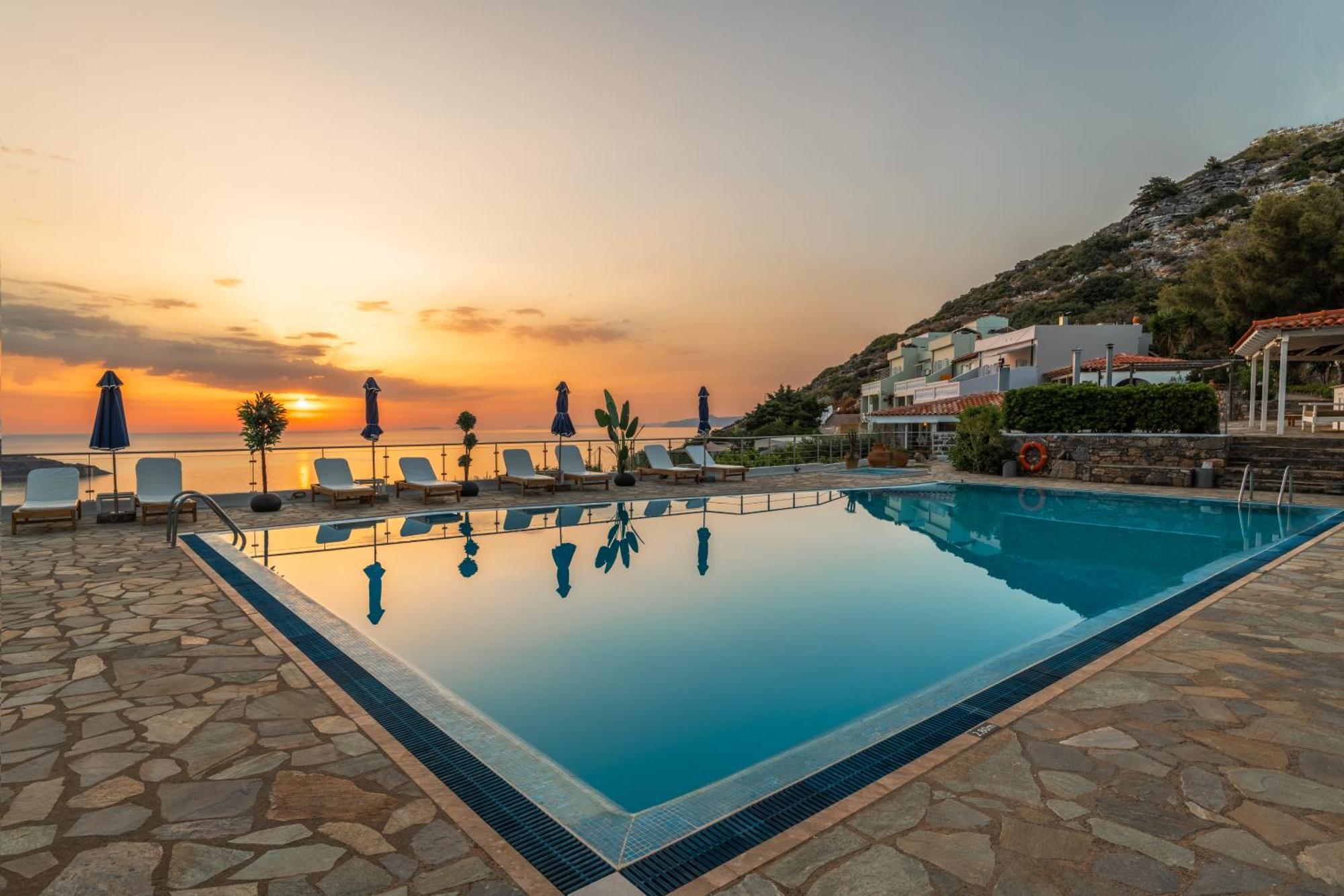 Adrakos Apartments (Adults Only) 엘운다 외부 사진