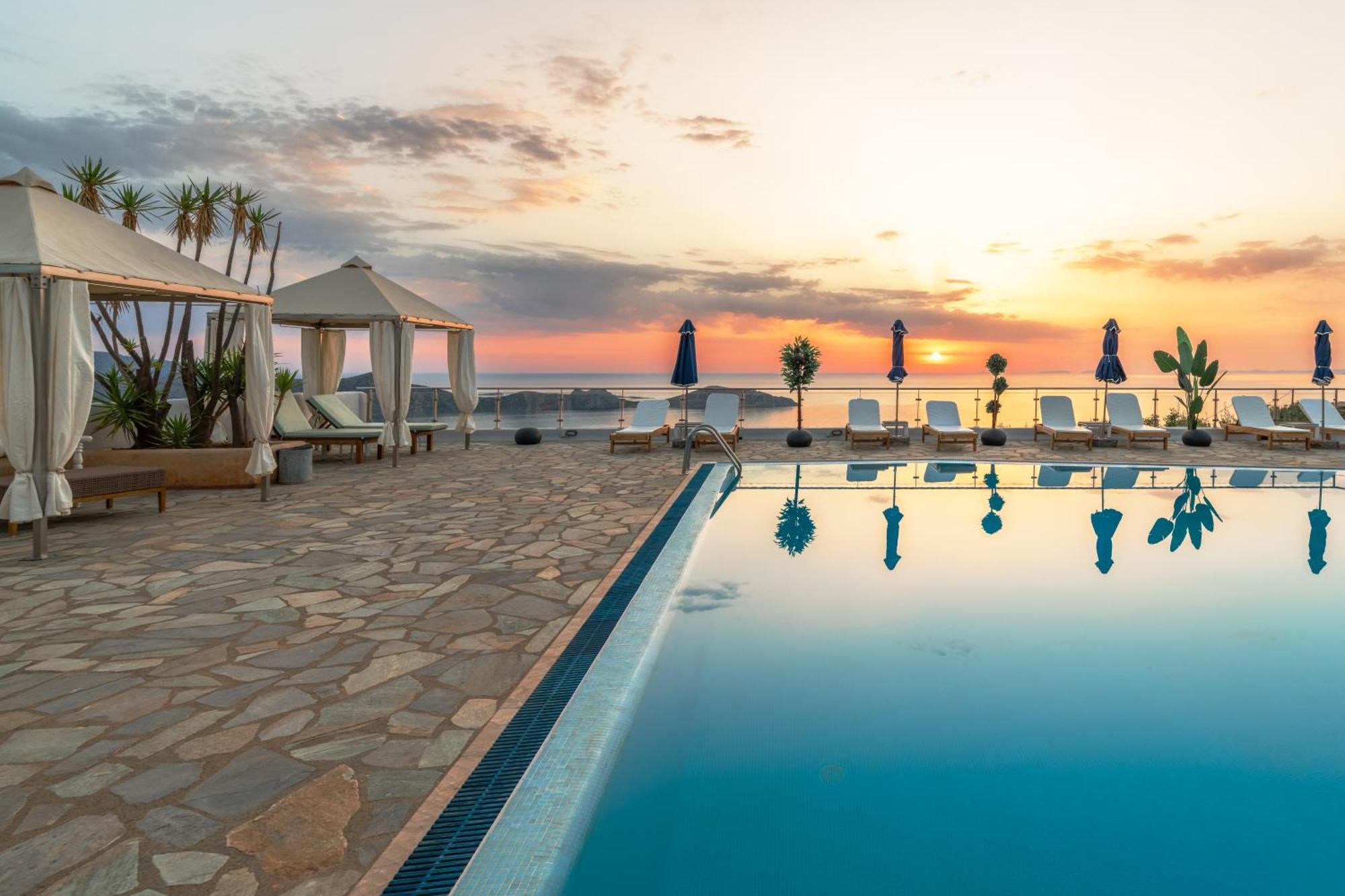 Adrakos Apartments (Adults Only) 엘운다 외부 사진