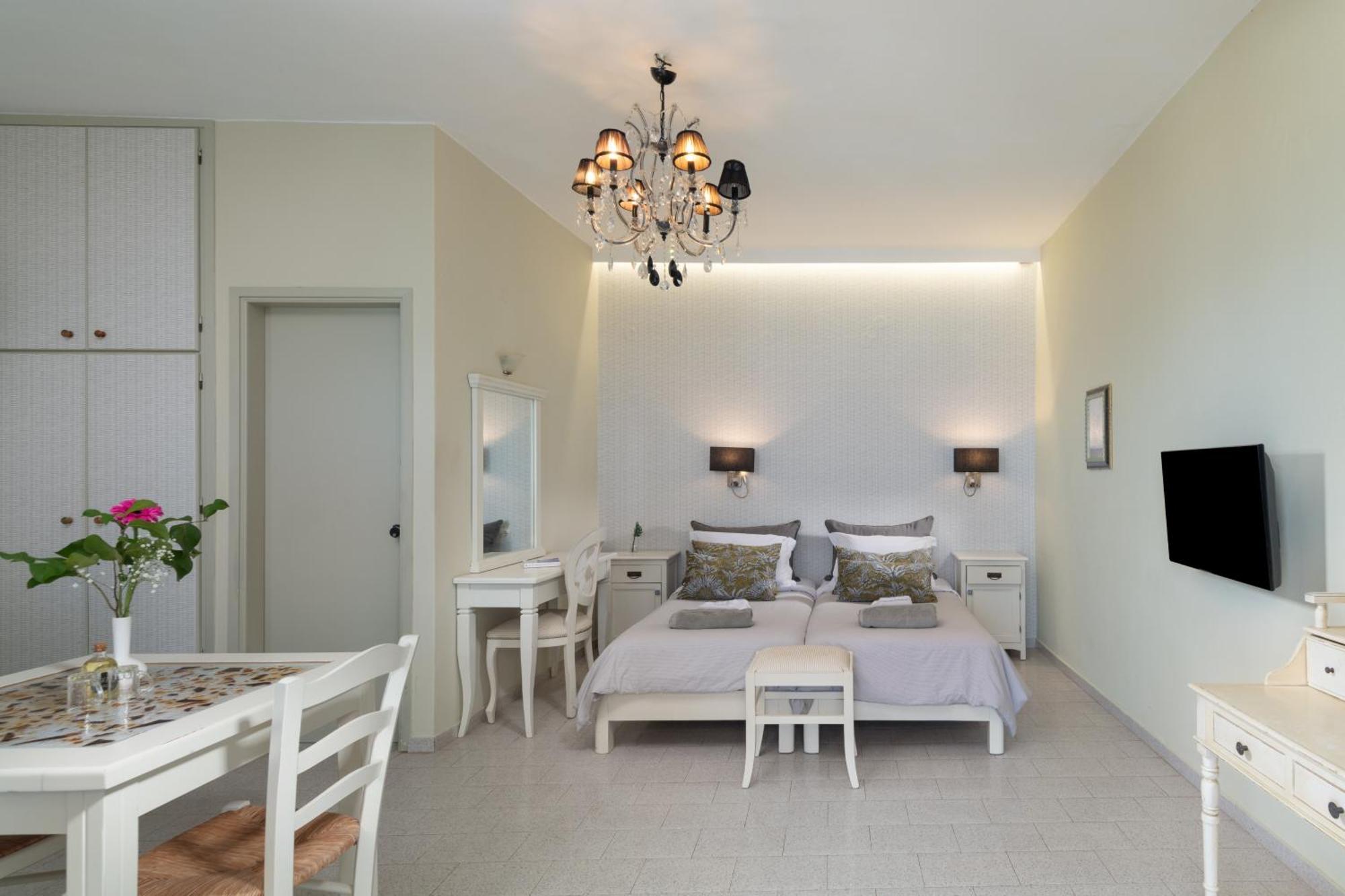Adrakos Apartments (Adults Only) 엘운다 외부 사진