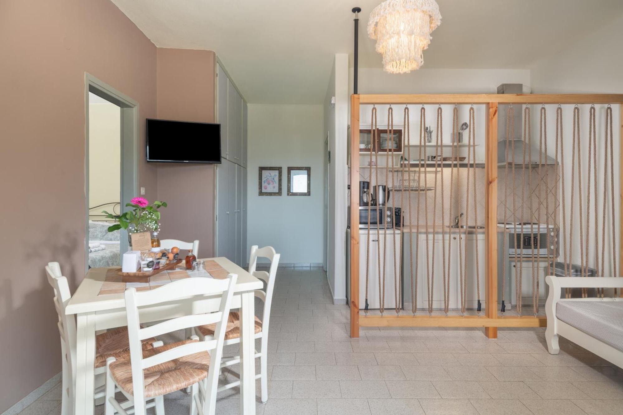 Adrakos Apartments (Adults Only) 엘운다 외부 사진