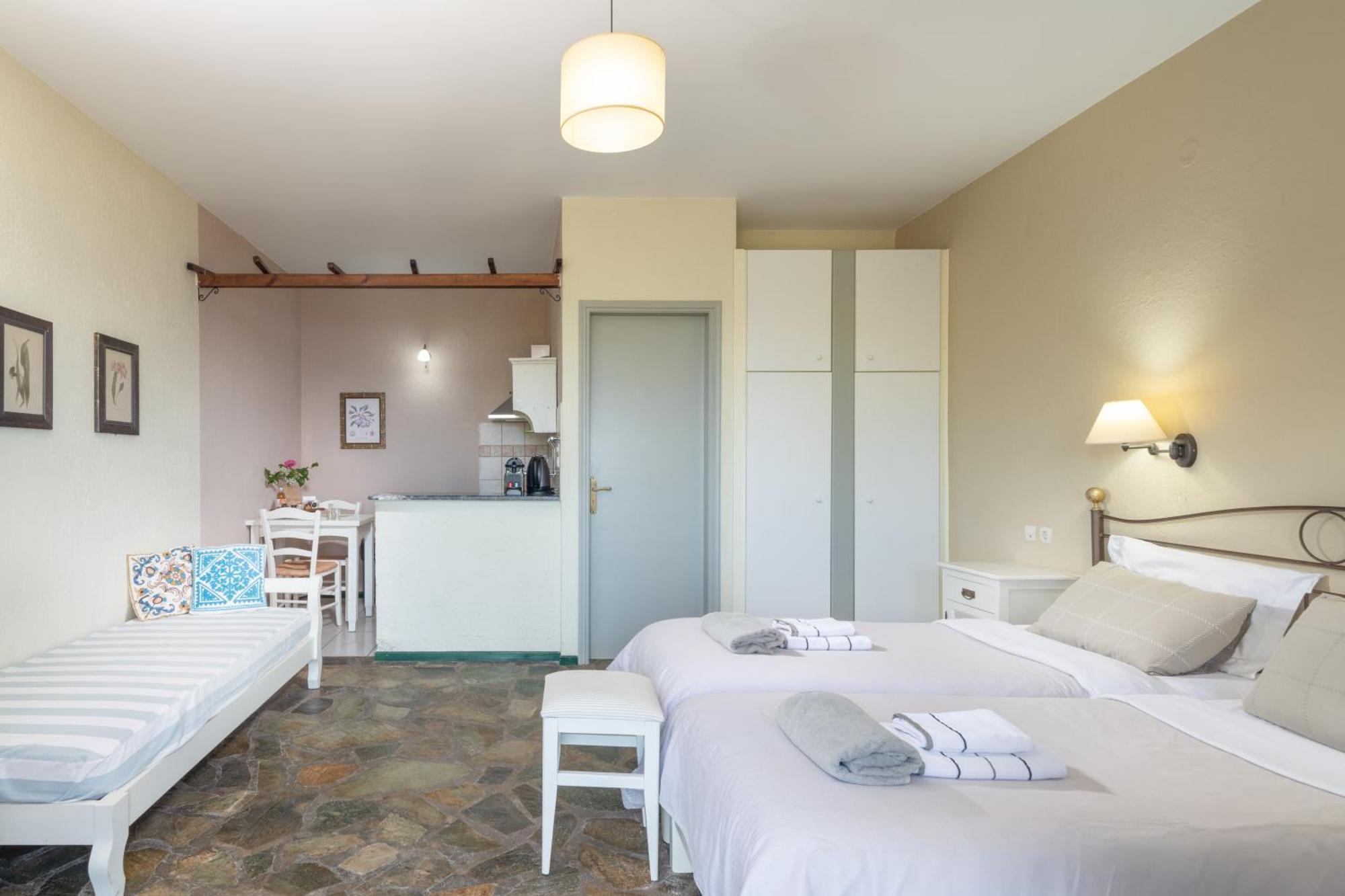 Adrakos Apartments (Adults Only) 엘운다 외부 사진